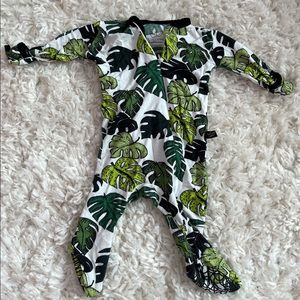 0-3m onesie